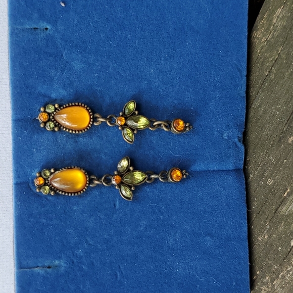 Vintage Avon green and topaz Y necklace and earrings set - Picture 2 of 5